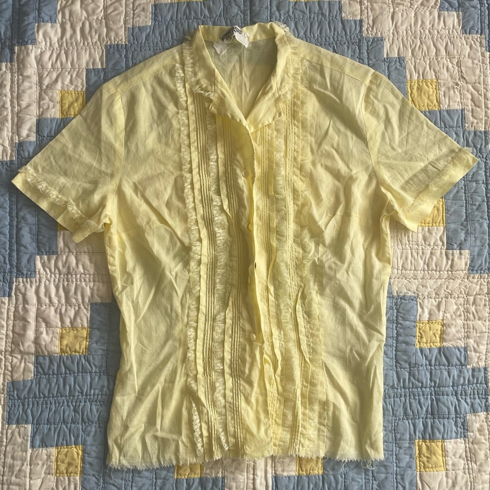 Vintage 50s butter yellow button up